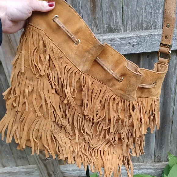 VINCE CAMUTO Fringe Shoulder Bag - Picture 5 of 10